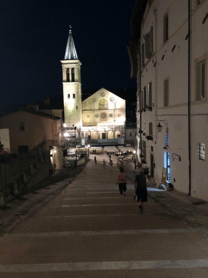 Centralhouse Spoleto Buitenkant foto
